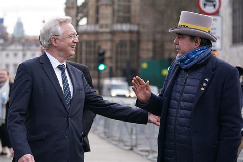 Brexit: Senior Tories back move to give MPs more say over scrapping EU