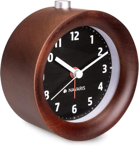 Amazon De Navaris Analog Holz Wecker Mit Snooze Retro Uhr Rund Mit