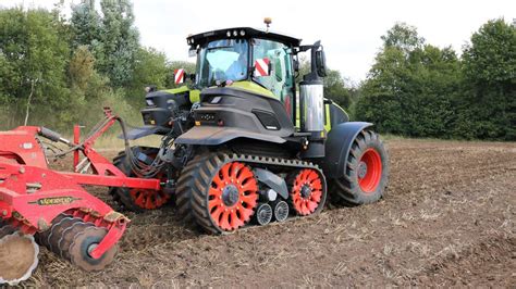 Un Xerion Chenilles Agritechnica Le Claas Xerion Trac Ts