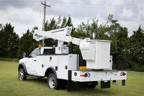 Bucket Truck Safety Maintenance For Elevated Work Efficiency Knowledge