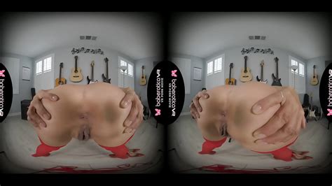 Solo Brunette Milf Alexis Fawx Is Masturbating In VR XVIDEOS