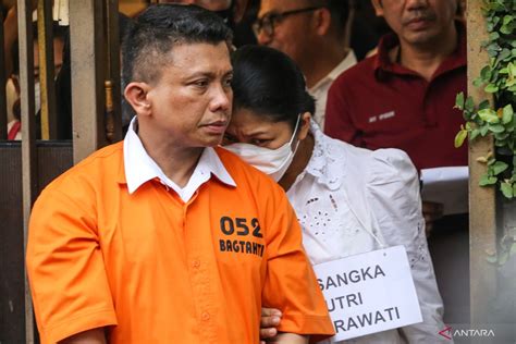 Kemarin Rekonstruksi Kasus Brigadir J Hingga Pembunuhan Di Mimika Antara News