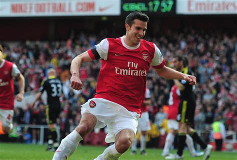 Sportsbuzz: Arsenal: Robin Van Persie Leads from the Front as Arsenal ...