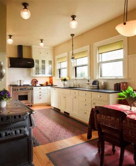 A Classic S Kitchen Bungalow Kitchen S Kitchen Craftsman