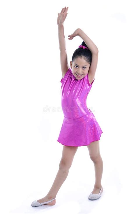 La Niña Joven Linda Latina En El Baile Y El Ballet Practican Foto de archivo Imagen de