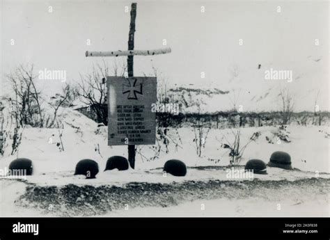 Grabmal deutscher soldaten Fotos und Bildmaterial in hoher Auflösung