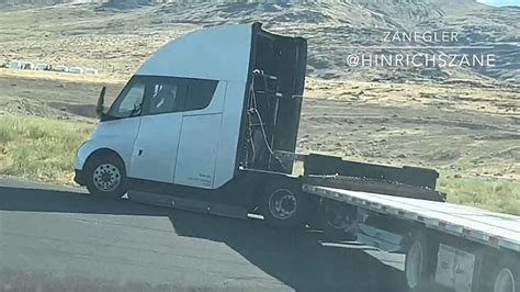 Tesla Semi Makes Impressive Left Turn And Appears As Tough Object In A