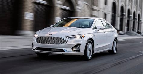 2019 Ford Fusion Energi Review