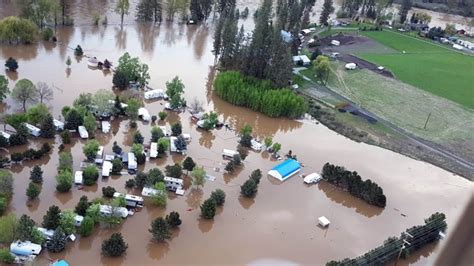 Grand Forks Flooding News Videos And Articles