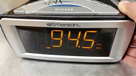 Emerson Smartset Cks9051 Clock Radio Youtube