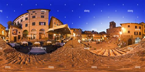 360° View Of Cortona Piazza Della Repubblica Alamy