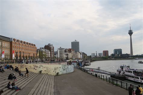 Exploring Dusseldorf and Zones – stagnant // joe