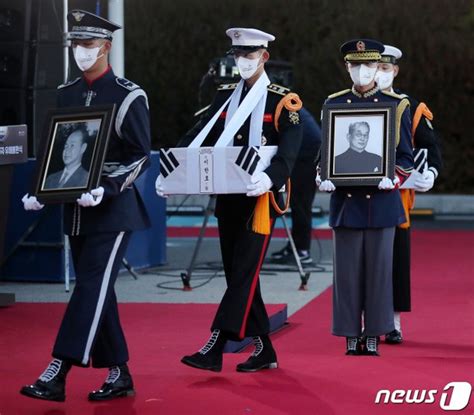 100여년 만에 고국으로 돌아온 이한호·홍재하 지사 네이트 뉴스