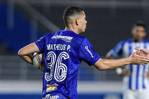 Destaque do Cruzeiro lateral Matheus Pereira está Covid 19 ISTOÉ