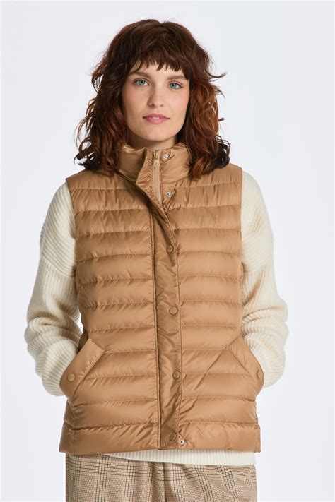 Vesta Gant Light Down Vest Warm Khaki Gant Cz