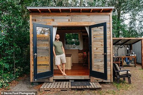 Environmental Activist Build An Entire Eco Home For Just 1500 Using