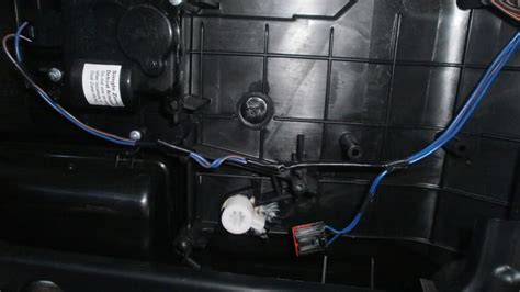 2005 Dodge Ram 1500 Blend Door Actuator Location