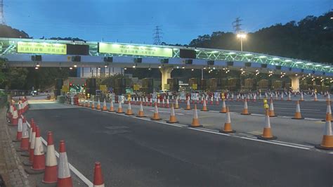 「易通行」即日在青沙管制區實施 逾千輛車過隧道未貼車輛貼 Now 新聞