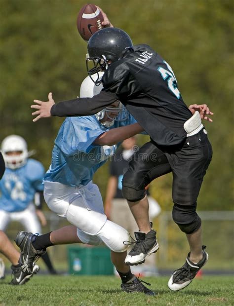 Quarterback sack. editorial stock photo. Image of american - 6848628