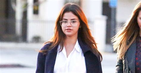 Wire Frame Glasses Trend As Seen On Selena Gomez More Usweekly