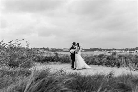 Manasquan-River-Golf-Course-fall-wedding-photos-couple-pictorial12 ...