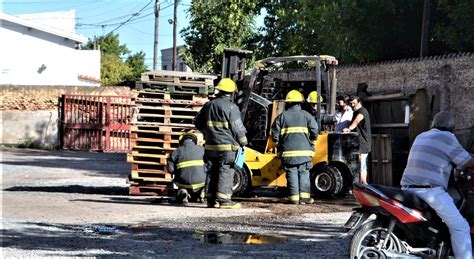 Principio De Incendio En Un Montacargas La Razon De Chivilcoy