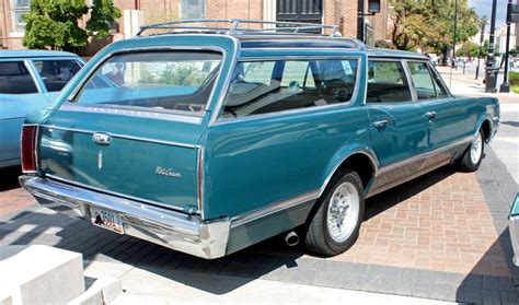 1966 Oldsmobile Vista Cruiser Station Wagon Station Wagon Vista