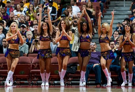 Lakers Rim Shots Fans Hit Honda Center Orange County Register