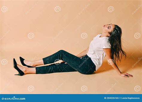 Brunette Woman Posing Girl With Professional Make Up Stock Image Image Of Stylish Model