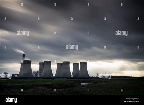 Eggborough power station hi-res stock photography and images - Alamy