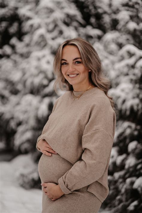 Babybauch Fotoshooting Im Schnee Ein Wintershooting In Meinerzhagen