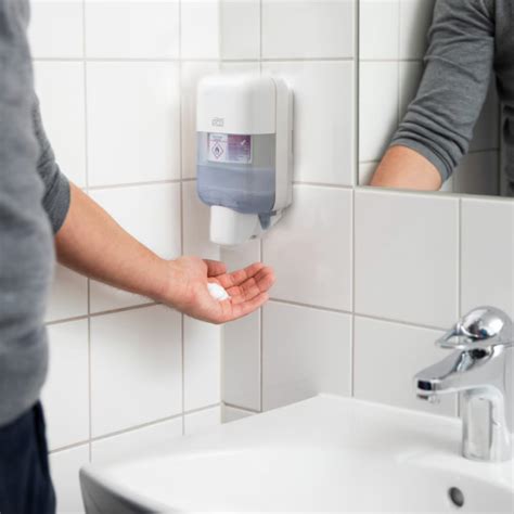 Мыло-пена для рук с легким ароматом 525 мл Tork 525502 S5 1 нажатие 0,4 ...