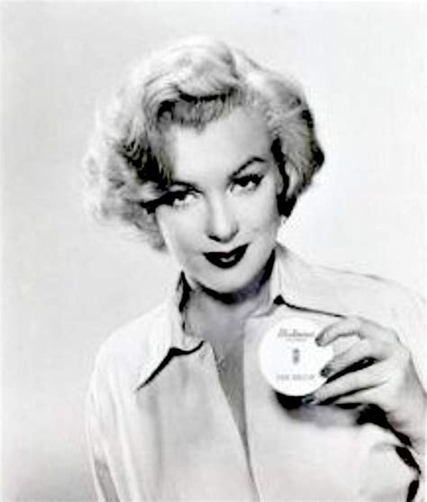 Marilyn Advertising Tru Glo Make Up In 1952 Marilyn Monroe Portrait