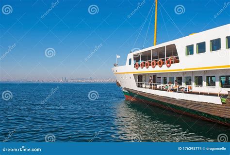 Princes Islands Ferry editorial stock image. Image of europe - 176395774