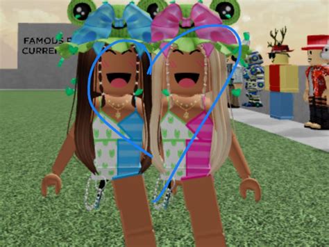 Pin By 🛍🌍 ｡• Lydsdiaryxo 🌈💗 On 🥰💖roblox Pfps💖🥰 Bff Matching Outfits