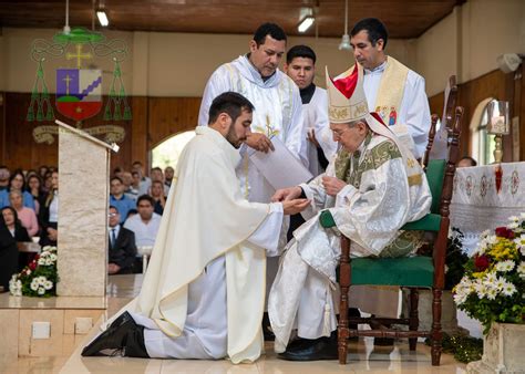 Nuevo Sacerdote Ordenado En Ciudad Del Este Diócesis De Ciudad Del Este