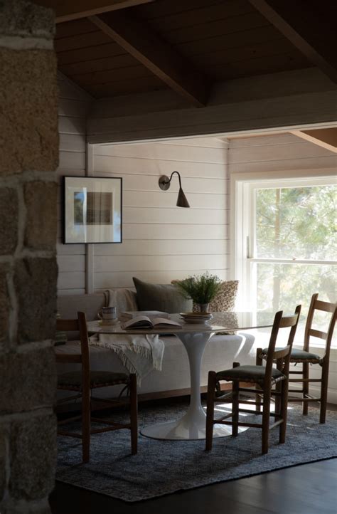 A Designer's Thoughtful Refresh of a Traditional Cabin in the Woods of ...