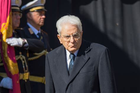 Mattarella E Il Sisma A L Aquila Ricostruire Un Dovere