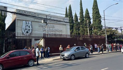 Encapuchados Ingresan A La Voca Del Ipn Y Toman El Control