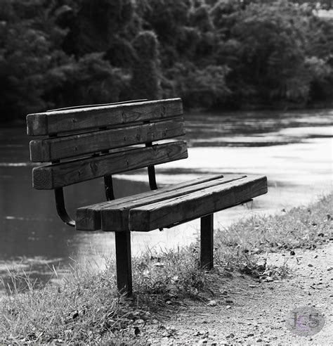 The Lonely Park Bench Picture From Riverfront Park In Colu Flickr