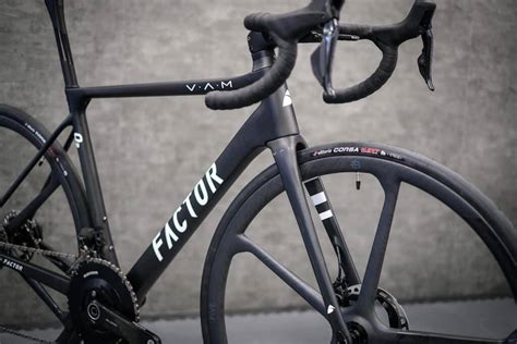 Factor O2 VAM Custom Naked Carbon White Vires Velo