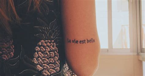 La Vie Est Belle Schriftzug Tattoo Galleries Cest La Vie Tattoo