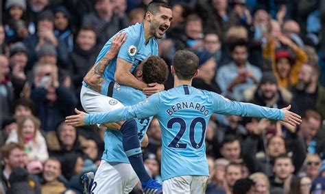 Man City chiếm ngôi đầu Premier League sau màn hủy diệt Chelsea Báo