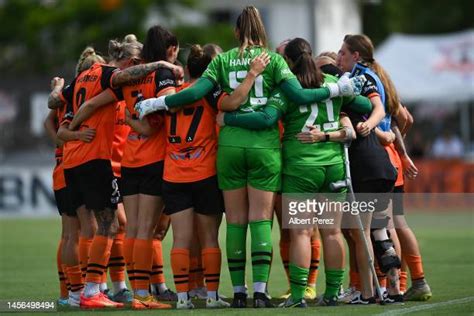 Brisbane Roar Team Photos and Premium High Res Pictures - Getty Images