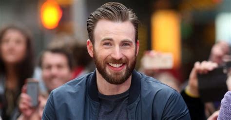 Chris Evans Describes Nude Photo Leak As An Embarrassing Teachable Moment SPINSouthWest