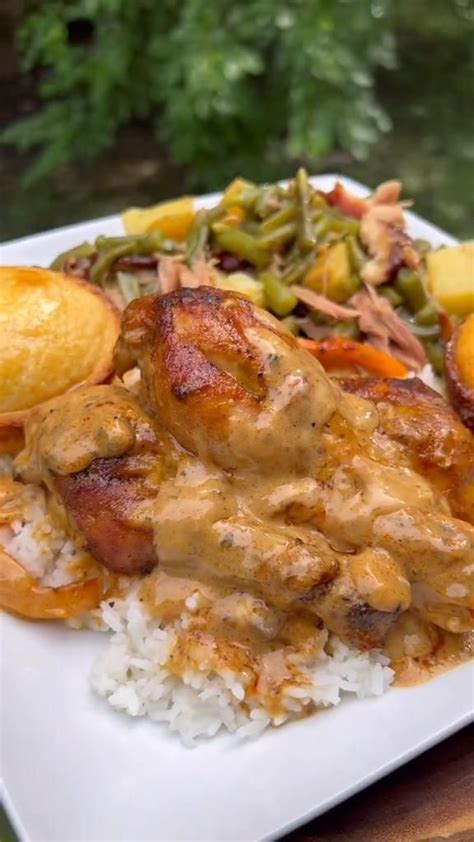 Southern Smothered Chicken And Gravy Artofit