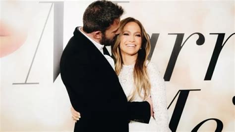 Ben Affleck é visto sem aliança depois de presentear Jennifer Lopez