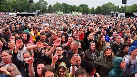 Die Ärzte Die Arzte Festivals Tour Festivalsunited Com Maupun Perbuatan