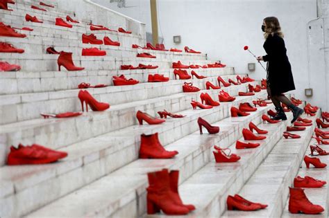 Qual Il Simbolo Della Giornata Contro La Violenza Sulle Donne Dalle