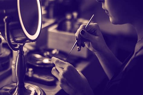 9 Tips to Master Your Makeup Mirror | Flawless Reflexion